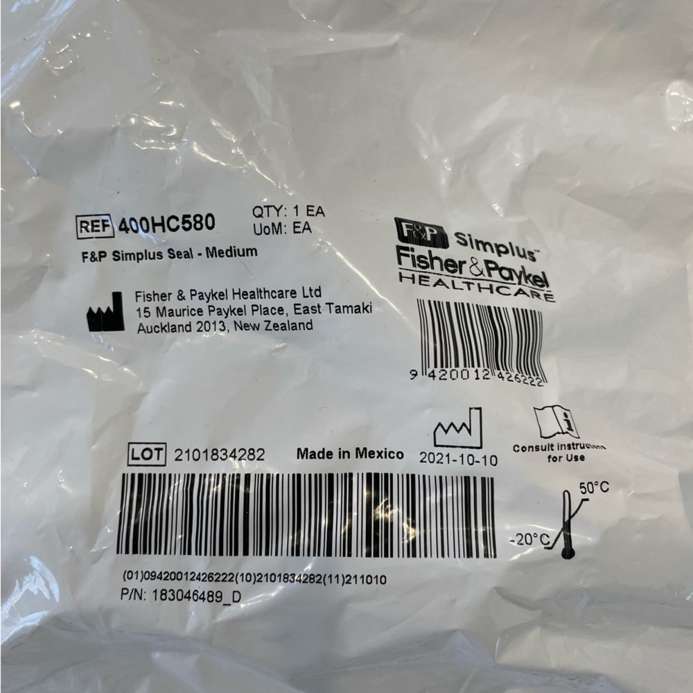 F & P Simplus Seal Medium 400HC580 Clear